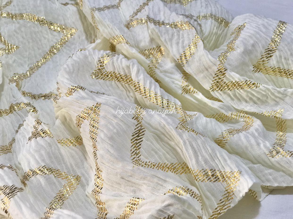 Crinkle Foil Stoles